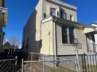 458 6th Ave, Mount Vernon NY 10550-3834 exterior