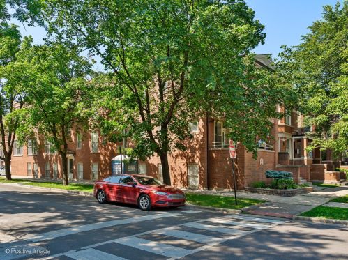 2550 Avers Ave, Chicago, IL 60623-3838