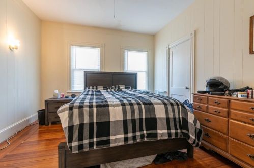 202 Ontario St, Providence RI 02907-1713 exterior