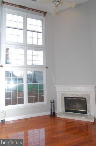 10928 Bloomingdale Dr, Rockville, MD 20852-5535