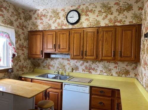 5704 Hampton St, Pittsburgh PA 15206-1618 exterior