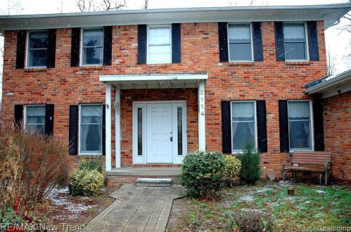 5114 Winewood Ln, Commerce Township, MI 48382-1538