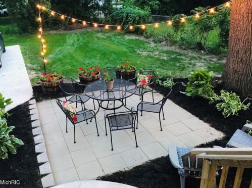 836 Sigsbee St, Grand Rapids MI 49506-2539 exterior