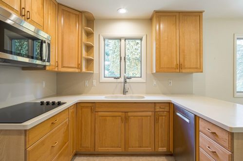 1136 Brewster Rd, Rochester MI 48309-1433 exterior