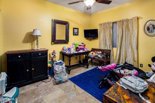 17313 22 Way, Phoenix AZ 85022-2255 exterior