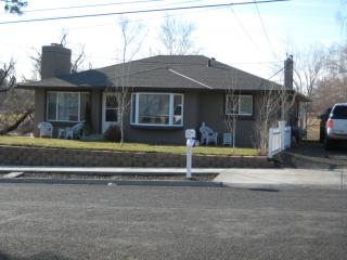 1312 44th Ave, Yakima, WA 98908-3915