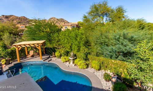 11039 11th St, Phoenix AZ  85020-5852 exterior