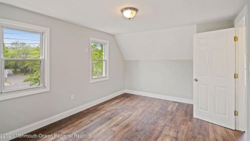 170 Memorial Pkwy, Atlantic Highlands NJ  07716-1655 exterior