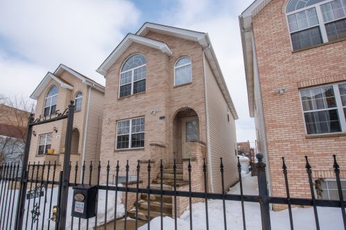 1315 Kildare Ave, Chicago IL 60651-1728 exterior