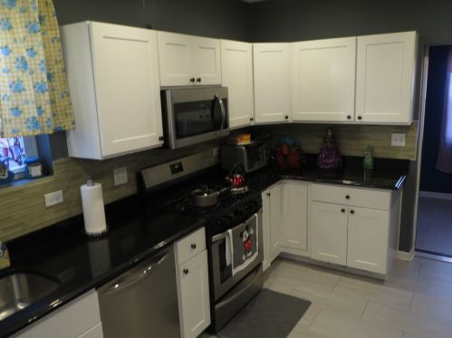 2032 10 Ave, Broadview IL 60153-1924 exterior