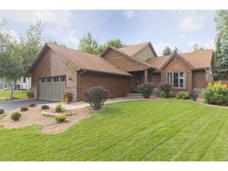 3374 Rolling Hl Dr, Saint Paul MN  55121-2345 exterior