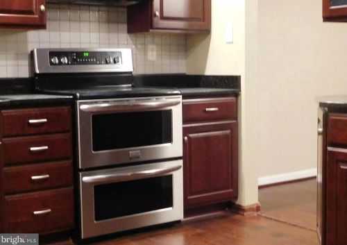 6263 Alforth Ave, Alexandria VA  22315-3202 exterior