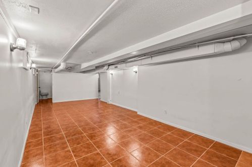 2756 55, Milwaukee WI 53210-1558 exterior