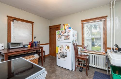 325 Montana St, Milwaukee WI 53219-3077 exterior