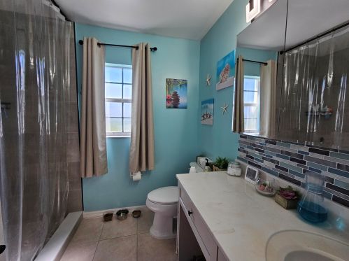 2125 Glen Ridge Dr, Fort Pierce FL  34952-8023 exterior