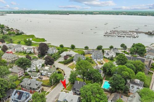 46 Circuit Dr, Providence RI  02905-3715 exterior