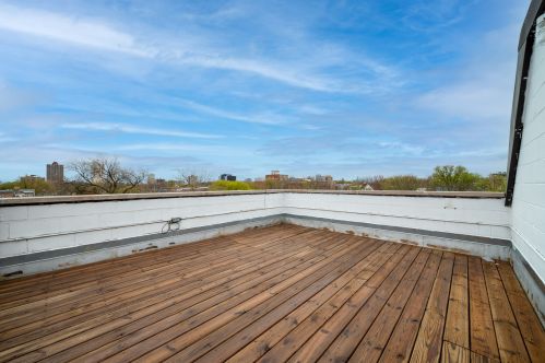 1451 Farragut Ave, Chicago IL  60640-2132 exterior