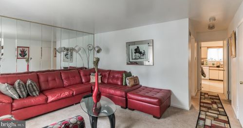 64 Liborio Ln, New Castle DE 19720-4651 exterior