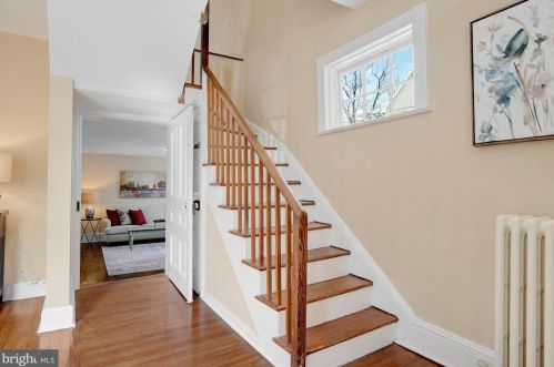 307 Great Falls Rd, Rockville MD exterior