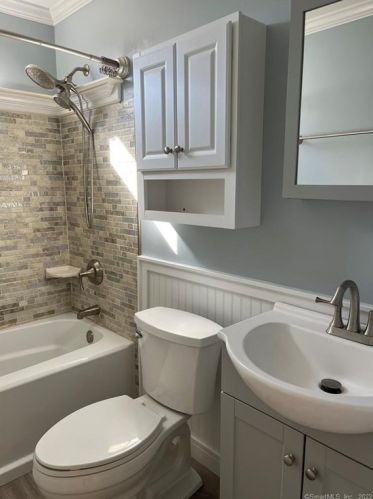 4 Cheryl Ave, Wallingford CT  06492-3911 exterior