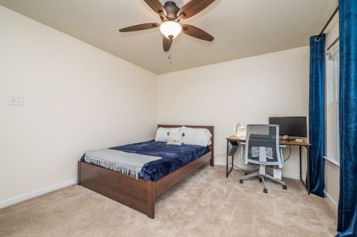 137 Cimarron Dr, Moon Twp PA  15108-9642 exterior