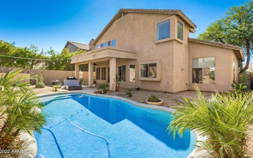 4564 Chisum Trl, Phoenix AZ  85050-8525 exterior