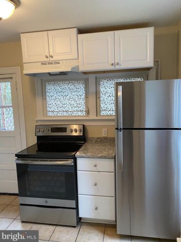 239 Atlantic Ave, Tavistock, NJ 08033-3335