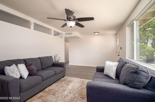 8257 Beverly St, Tucson AZ  85710-5931 exterior