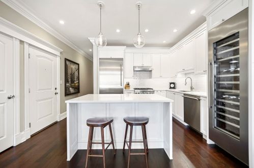 37 Morgan St, Chicago, IL 60607-2928