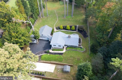 160 Paxon Holw Rd, Media PA 19063-1163 exterior