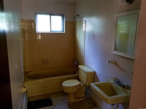 13 21 St, Huntington Station NY 11746-3257 exterior