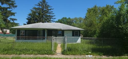 1724 Lyons Ct, Waukegan, IL 60085-7828