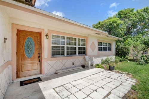 465 2nd Ave, Boynton Beach FL exterior