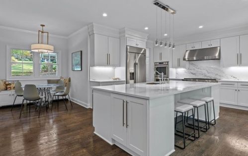 4152 Club Dr, Atlanta GA 30319-1116 exterior