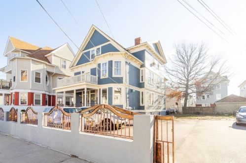 10 Marlborough Ave, Providence, RI 02907-1219