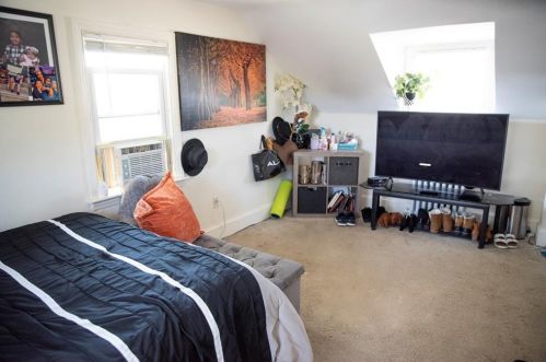 11 King Philip St, Providence RI 02909-5718 exterior