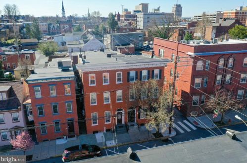 126 Walnut St, Lancaster PA 17602-5043 exterior