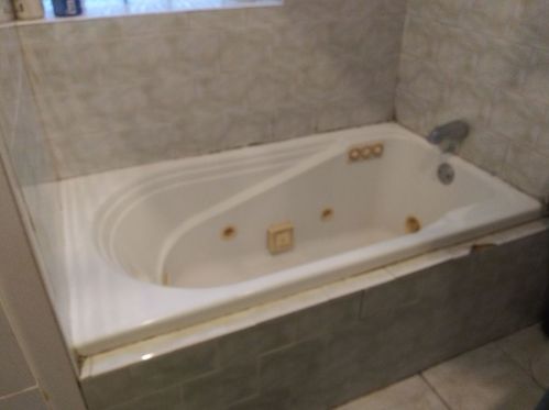 1520 Hamlin Ave, Chicago IL 60651-2146 exterior