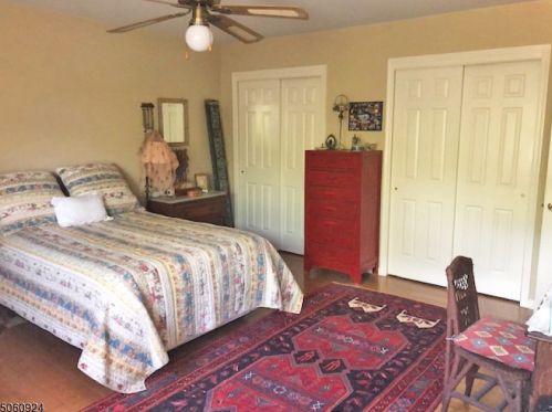 100 Carriage Ln, Fredon NJ 07860-1930 exterior