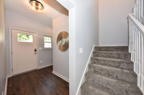 1908 Elmdale Ct, Milwaukee WI 53211-2342 exterior