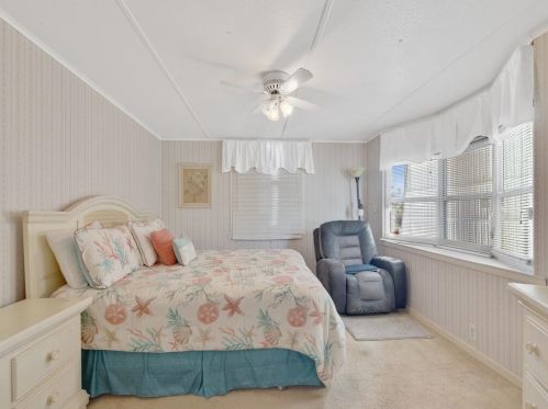 36 Del Prado St, Fort Pierce FL 34952-2850 exterior