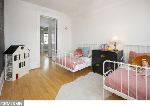 452 Hamline Ave, Saint Paul MN 55116-1616 exterior