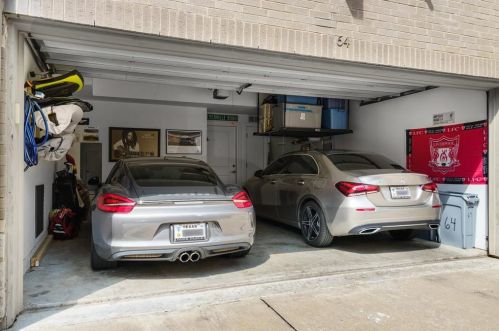 3210 Carlisle St, Dallas TX  75204-1123 exterior