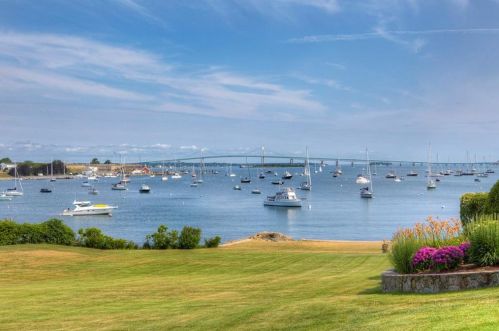 111 Harrison Ave, Middletown RI 02840-3703 exterior