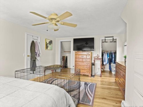 44 New Place St, Wallingford CT  06492-2237 exterior