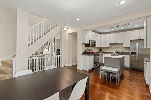 1740 Nagle Ave, Chicago IL 60706-4805 exterior