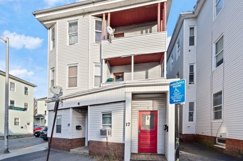 15 Perry Ave, Worcester, MA 01610-1909