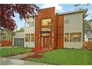9716 Linden Ave, Seattle, WA 98103-3237