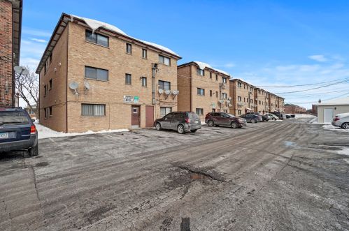 6549 64th Pl, Chicago IL  60638-4922 exterior