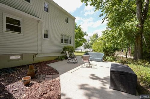 5 Middletown Rd, Montvale NJ  07645-2413 exterior